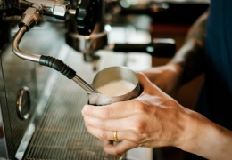 Die Dampfdruckgeräte – perfekt für die Zubereitung von Milchschaum, ausgefallen für die Zubereitung von Kaffee